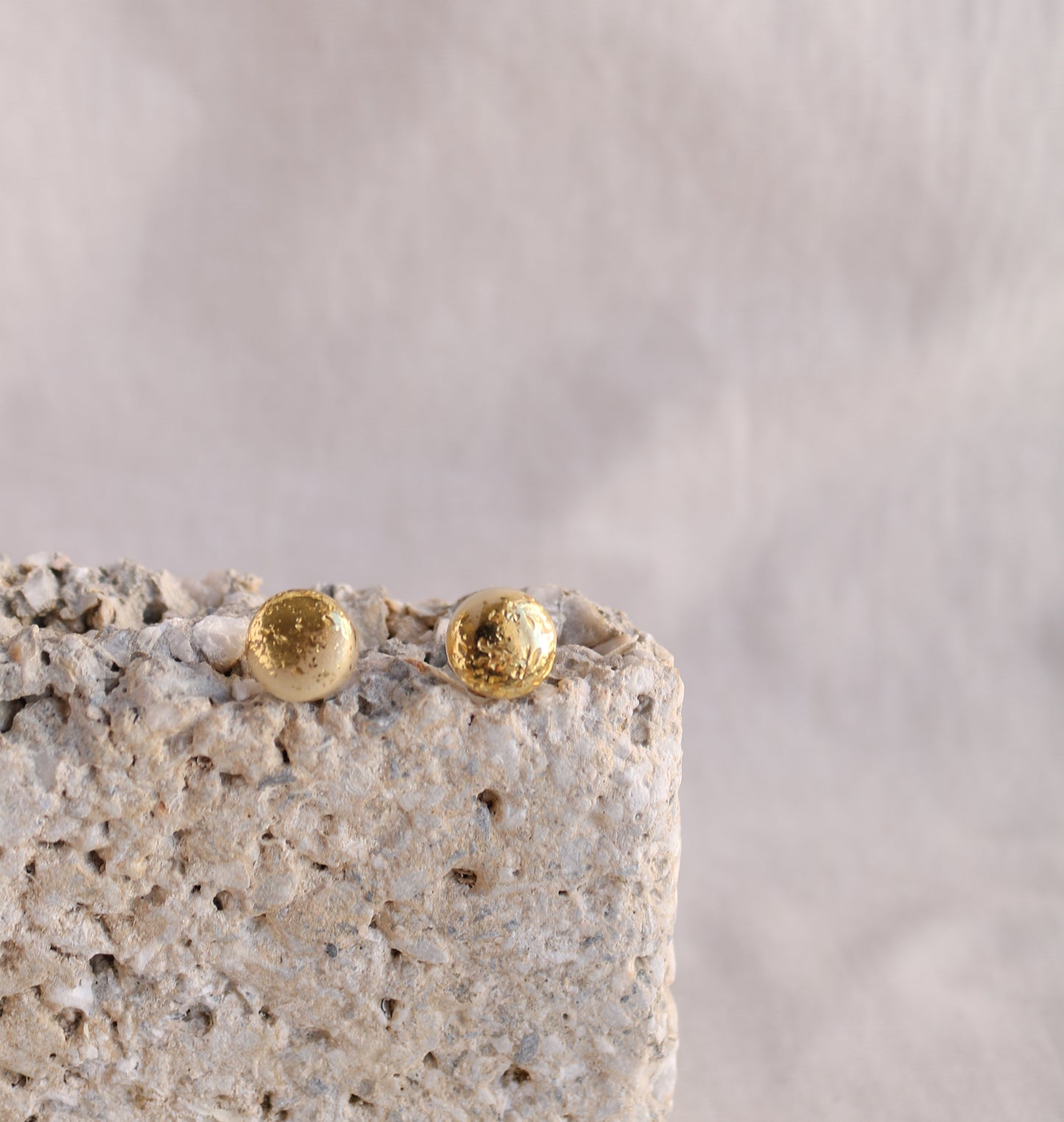 Gold dust