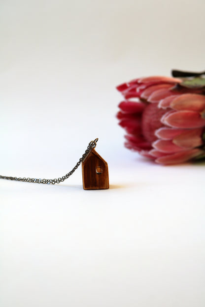 Къщата със златния покрив