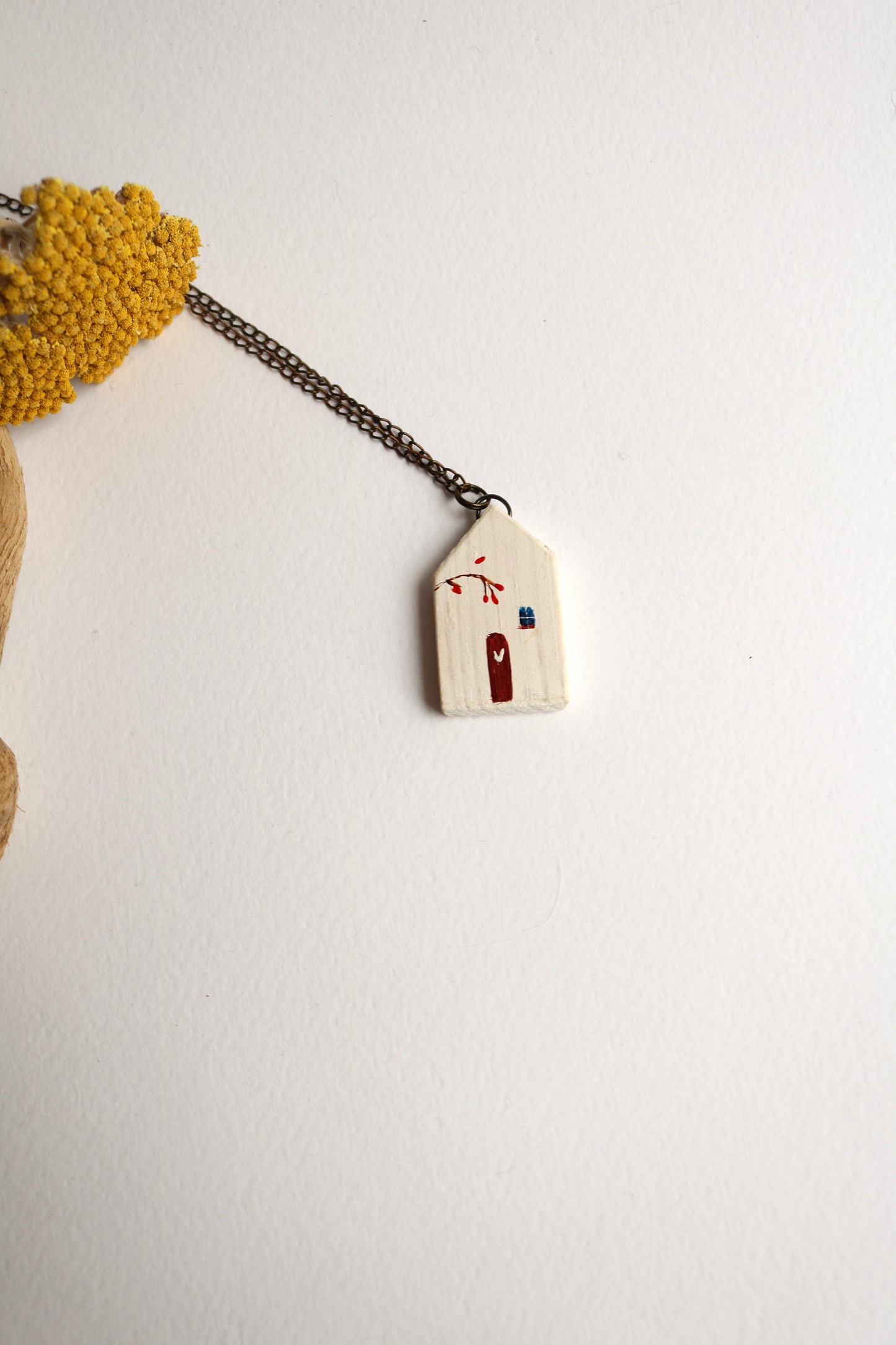 Къщата с шипките