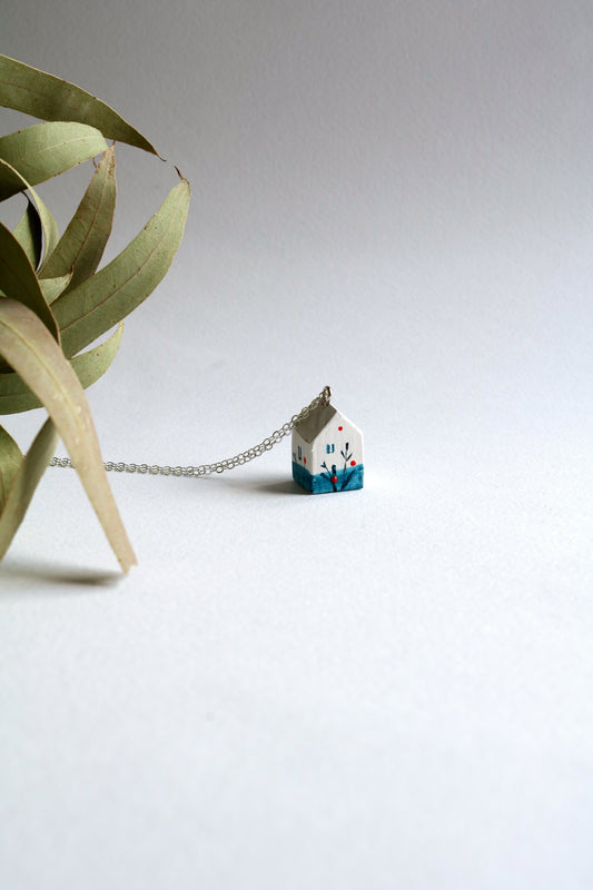 Къщата със синята точка