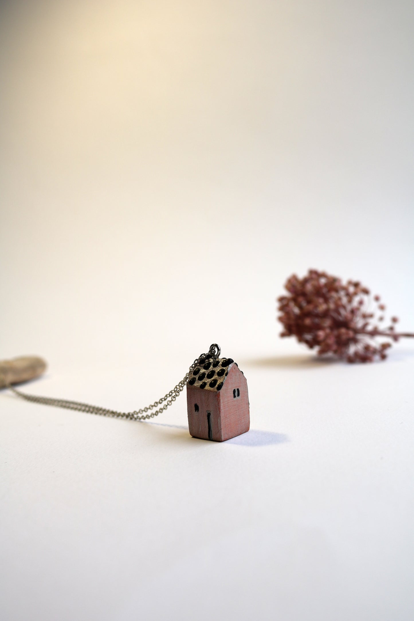 Розовата къща