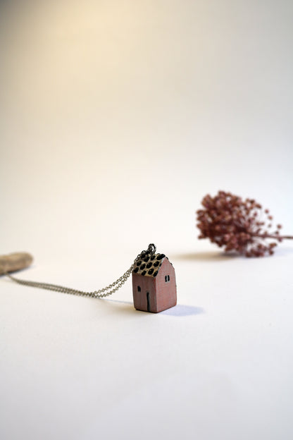 Розовата къща