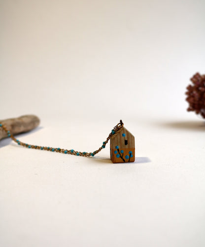 Къщата със синьото цвете