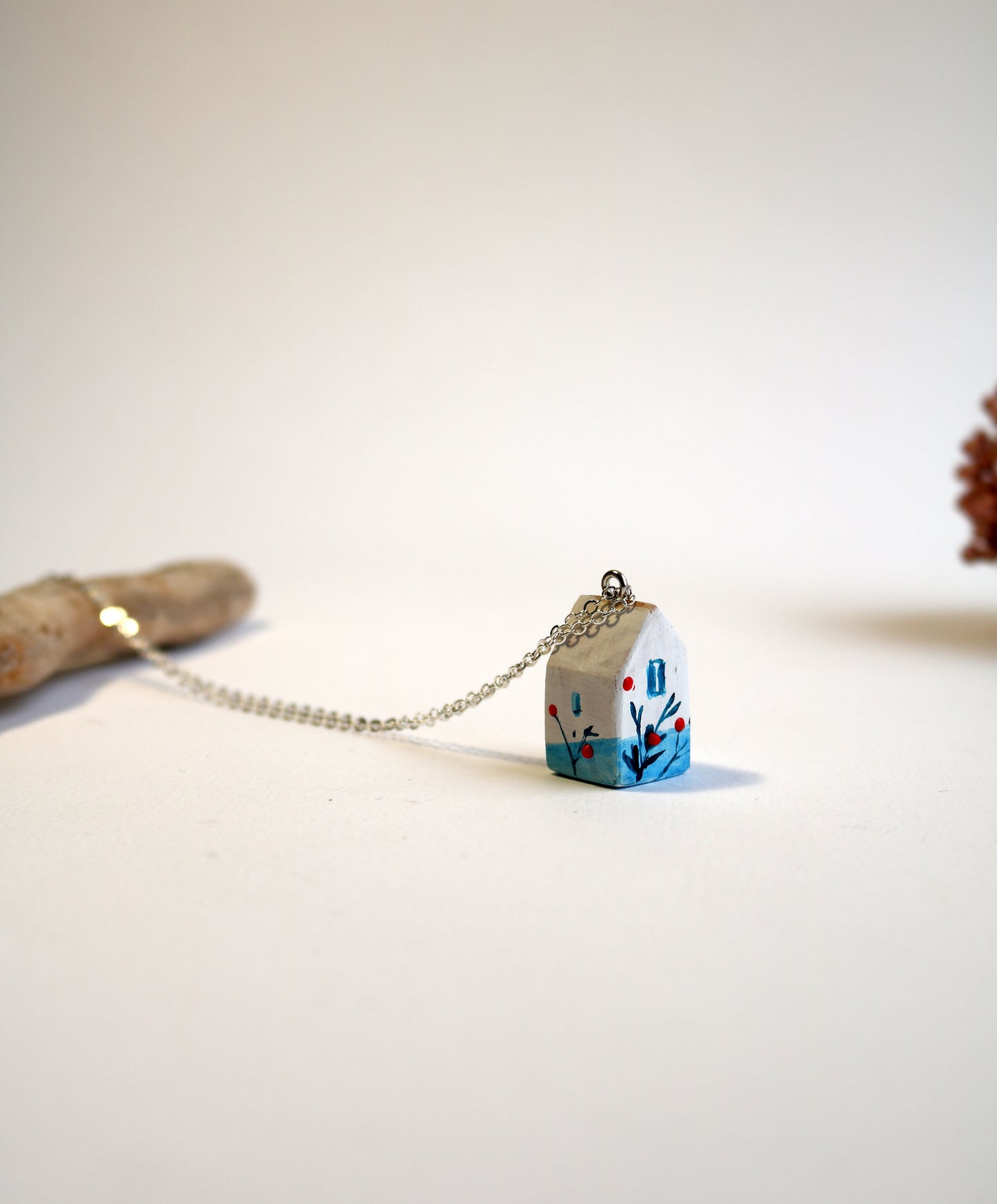 Къщата и точките