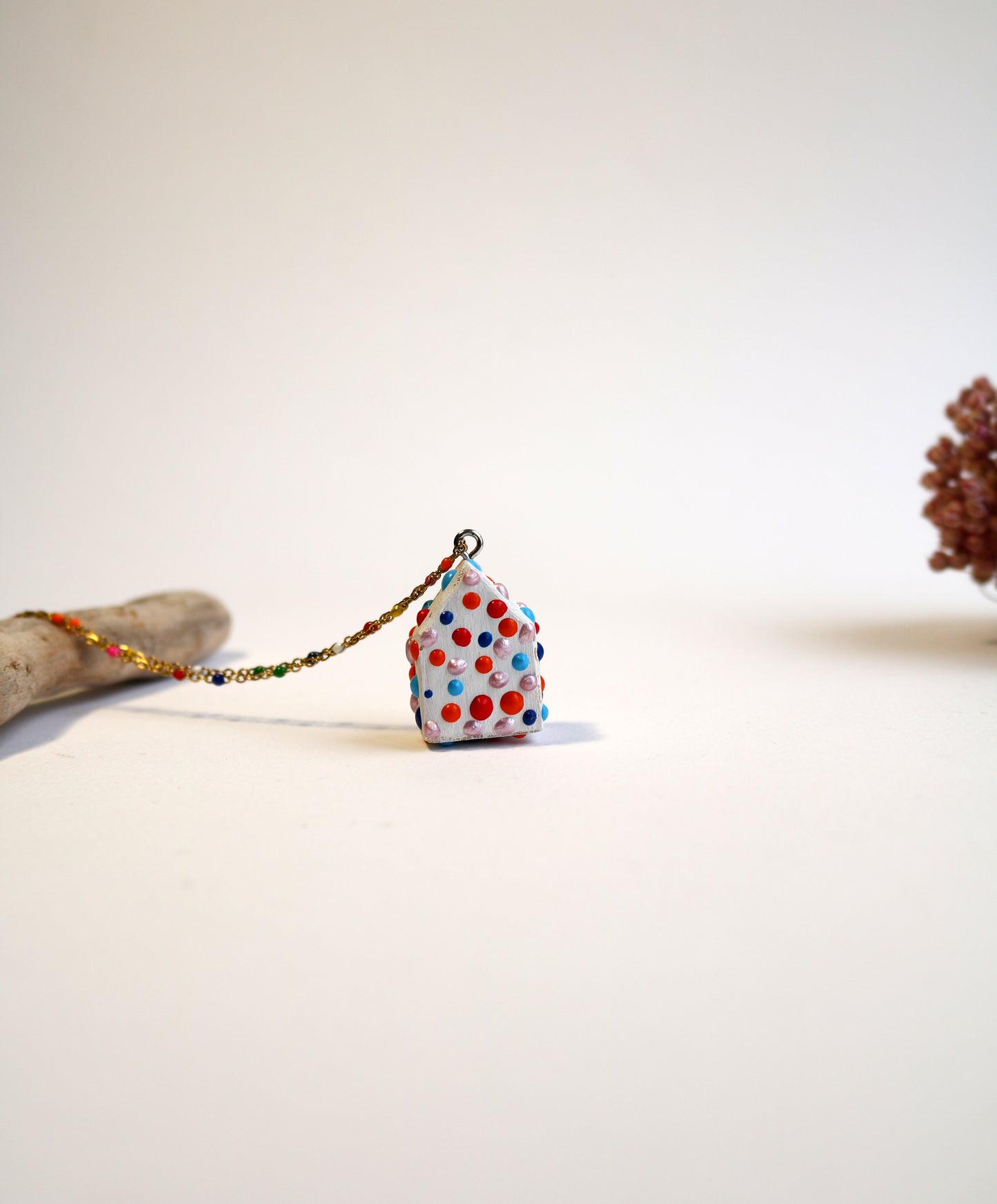 Шарената къща